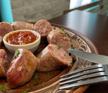 Radekhiv Hotel | Discover Ліжниця: Family-Friendly Stay with Breakfast