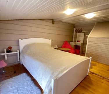 Verkhovyna House | Discover Лісова пісня: Pet-Friendly Haven with Pool