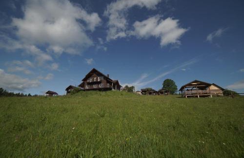 Vorokhta Cabin | Scenic Мелодія Гір with Mountain Views & Inviting Amenities