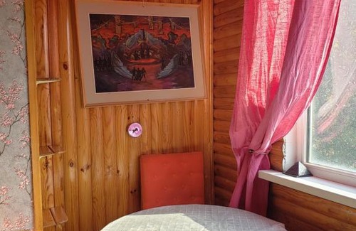 Almaty House | Cozy Room in Apartment with Host - Rated 10/10!