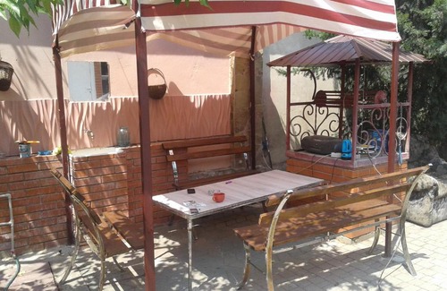 Vapnyarka House | Oceanfront Mini Hotel with Kitchen & Ocean View Amenities