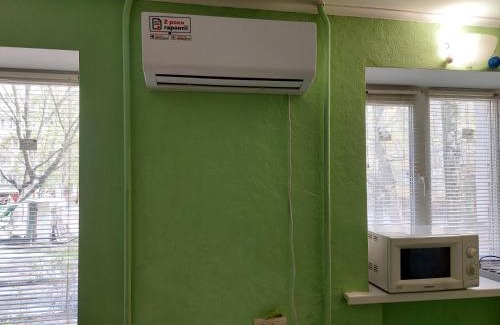 Chernihiv Apartment | Cozy Studio with All Essentials: Pet and Child Friendly
