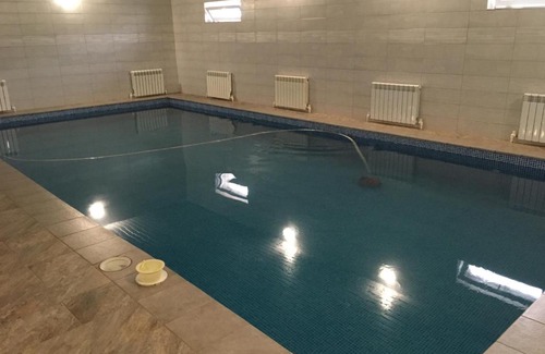 Shakhty Hotel | Relax at Мираж: Pool Access & Breakfast Included