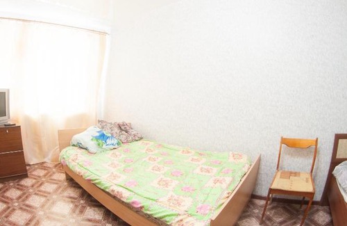 Kirovsk Apartment | Budget-Friendly Stay at Мира 18 with Delicious Breakfast