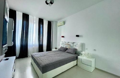 Prymors'kyi district Apartment | Enjoy Breathtaking Views at Captain Apartments by the Sea