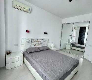 Prymors'kyi district Apartment | Enjoy Breathtaking Views at Captain Apartments by the Sea