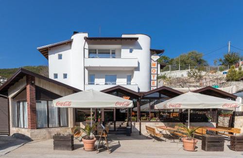 Balchik Hotel | Relax at Мотел "Релакс" with Family-Friendly Amenities