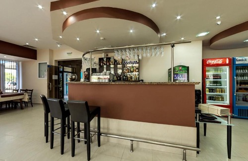 rajon Vrabnitsa Hotel | Budget-Friendly Мотел Юбим with Breakfast & Family Amenities