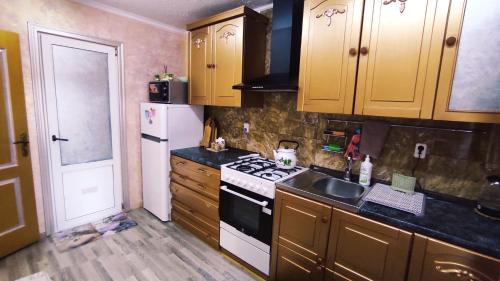 Yahotyn House | Guest Rated 10/10 at Міні КВАРТАЛ with Hot Tub & Breakfast