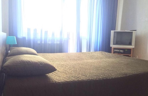 Smolensk Apartment | Discover Нахимова 23: Top-Rated Stay with Hot Tub Access
