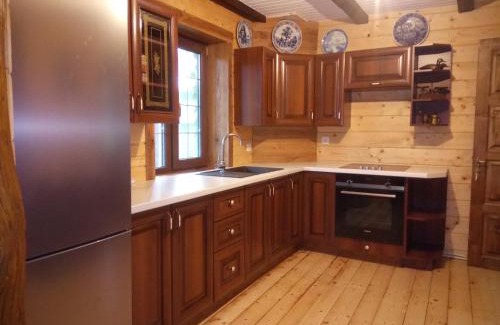 Roztoky House | Exceptional Stay at На Галіції: Pet & Child Friendly
