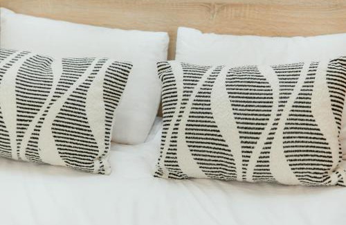 Lviv City Center Apartment | Cozy Mini Apartment on Kulisha 29-3, Pet Friendly Stay