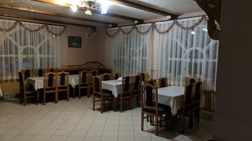 Plavya House | Discover Незабудка: Pet-Friendly Haven with Breakfast & Hot Tub