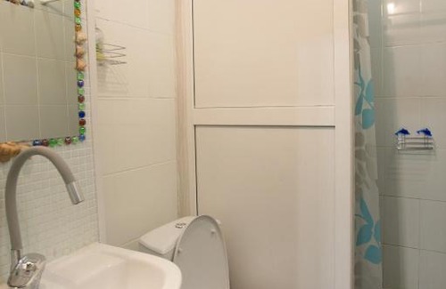 Pereslavl-Zalesskiy Apartment | Picturesque Hotel Near the Lake with Pet-Friendly Amenities