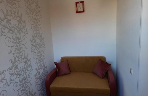 Poltava Oblast Apartment | Prime 2-Bedroom Apartment with Ocean View & Hot Tub