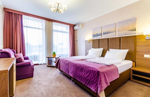 Kropotkin Hotel | Pet-Friendly НОЙ Отель Кропоткин with Breakfast & Kitchen