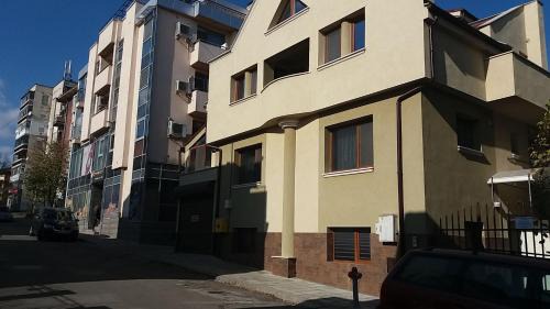 Shumen Apartment | Book Your Stay at Нощувки Ботеви - Family Friendly Retreat