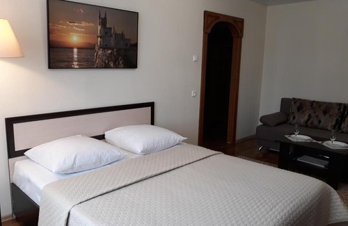Penza Apartment | Cozy One-Bedroom Apartment in Penza with Ocean View