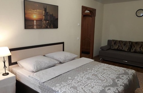 Penza Apartment | Cozy One-Bedroom Apartment in Penza with Ocean View
