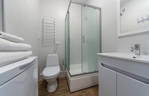 Solomjanskyj Apartment | Cozy Studio on Pолевой – Pet-Friendly & Family Welcome