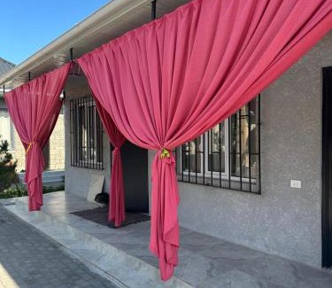 Cholpon-Ata House | Озёрная 44а