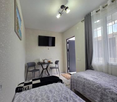 Cholpon-Ata House | Озёрная 44а