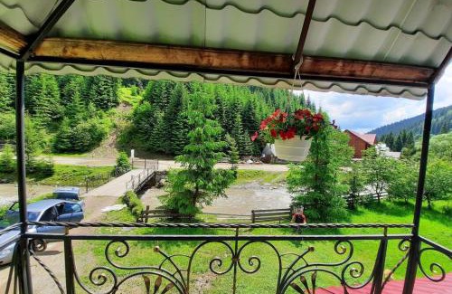 Soymy Apartment | Spacious Apartments for 8 at Sadyba U Ani - Rated 9.2