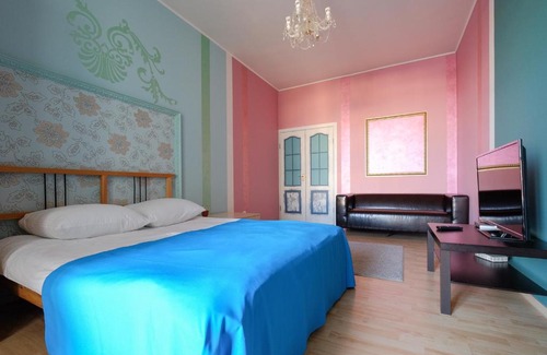 Tomsk Apartment | Accessible Comfort at ОК! Трифонова, 22 №2 - Top Rated!