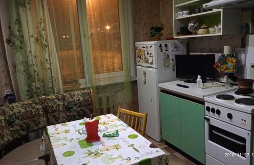 Kirovsk Apartment | Discover Олимпийская 29: Pet-Friendly Haven, Rated 9/10