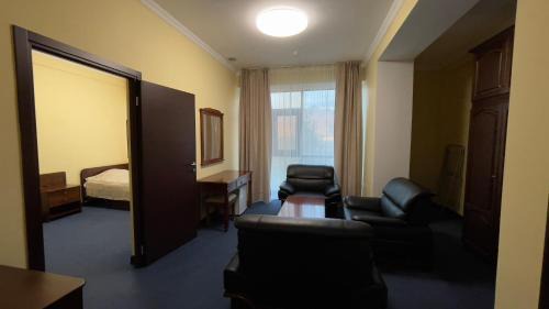 Tuzdybastau Hotel | Guest Rated 10/10: Акбулак Olympic Center with Pool Access