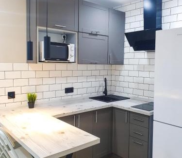 Darnyckyj Apartment | Modern Designer Apartment Near Borispolskaya Metro