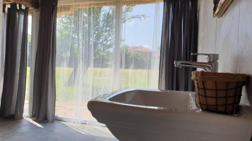 Letnitsa House | Pet-Friendly Escape at Онгъл запад - Guest Rated 9.8/10