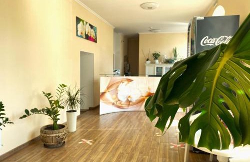 Sumy Oblast Hotel | Orchidea: 9/10 Rated Hotel with Hot Tub & Dining Options