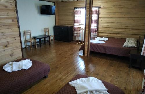 Dragobrat Hotel | Discover Оселя Драгобрат: Family-Friendly with Hot Tub