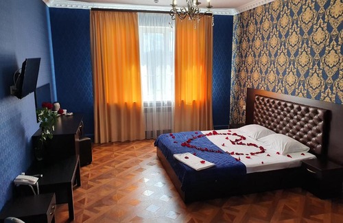 Rostov-on-Don Hotel | Pet-Friendly Getaway at Oscar with Breakfast Included