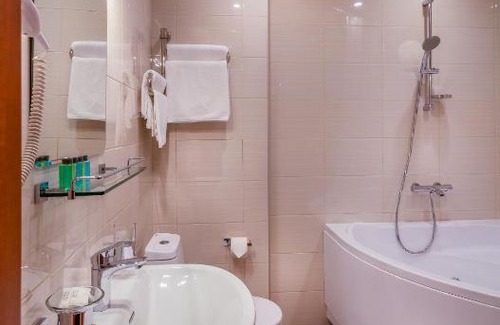 Admiralteyskiy Hotel | Pet-Friendly Hotel Alegriya near Technological Institute