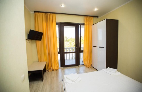Bagmaran House | Welcoming Stay at Отель Белый дом with Pool & Breakfast