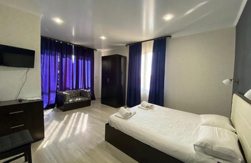 Bagmaran House | Welcoming Stay at Отель Белый дом with Pool & Breakfast