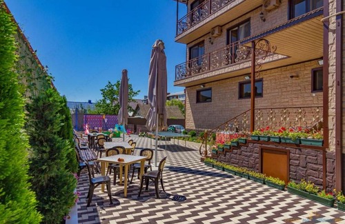 Bzhid Hotel | Villa Solntsa: Guest Rated 10/10 with Pool & Breakfast