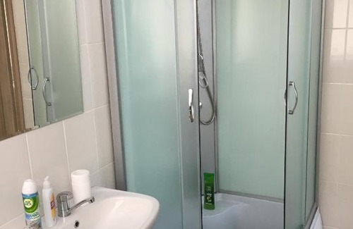 Almetyevsk Hotel | Relax at Отель Ель - Guest Rated 8/10 for Your Stay