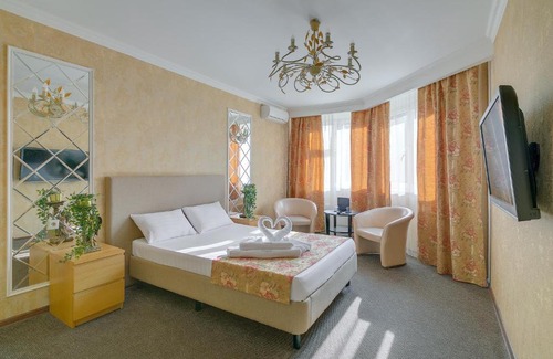 Chertanovo Tsentralnoye District Hotel | Budget-Friendly Hotel on "Prazhskaya" with Hot Tub & Breakfast
