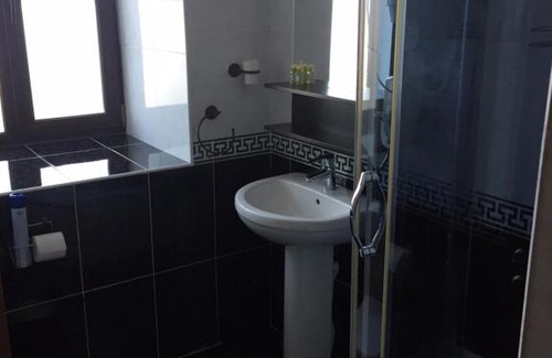 Staritsa Hotel | Discover ОТЕЛЬ ОСОБНЯКЪ: Top-Rated Stay with Hot Tub