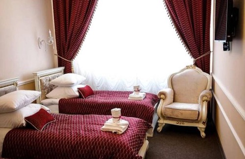Kosava Hotel | Cozy Пусловских Коссовский дворец with Breakfast Included