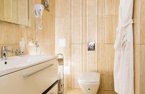 Chaykovsky Hotel | Discover Отель Чайковский: Breakfast Included, 9/10 Rating