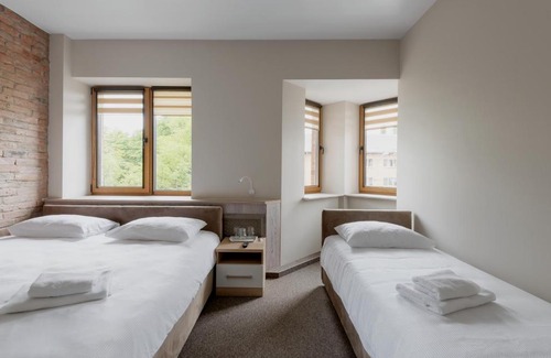 Kaliningrad Hotel | Budget-Friendly Stay at Отель ШЕРЛОК with Breakfast Included