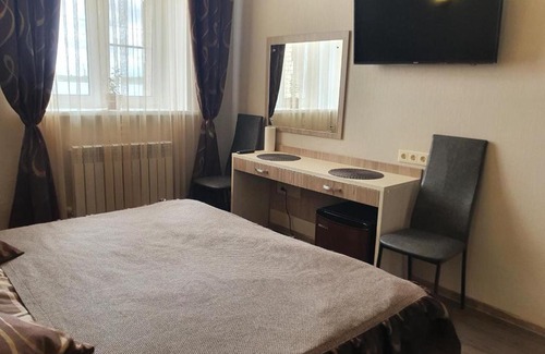 Severodvinsk Hotel | Guest Rated 9/10: Hotel Южная 35 with Kitchen Amenities