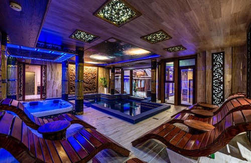 Enkolovo Hotel | Experience Comfort at ОХТА-SPA RESORT with Pool & Hot Tub