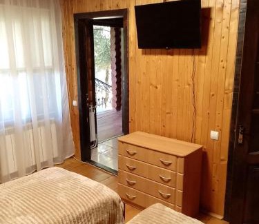Serednye House | Discover ПАННА КАТЕРИНА: Oceanfront Family Retreat