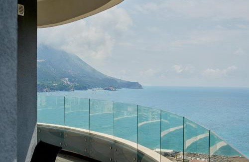 Becici Apartment | Панорамная квартира на первой линии моря Skyline Resort, Becici, Budva