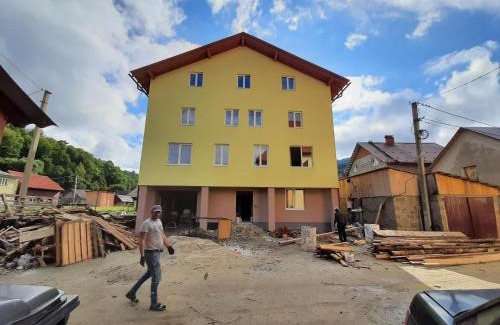 Bohdan House | Family-Friendly Stay at Пасторальний дім імені Владики Мілана